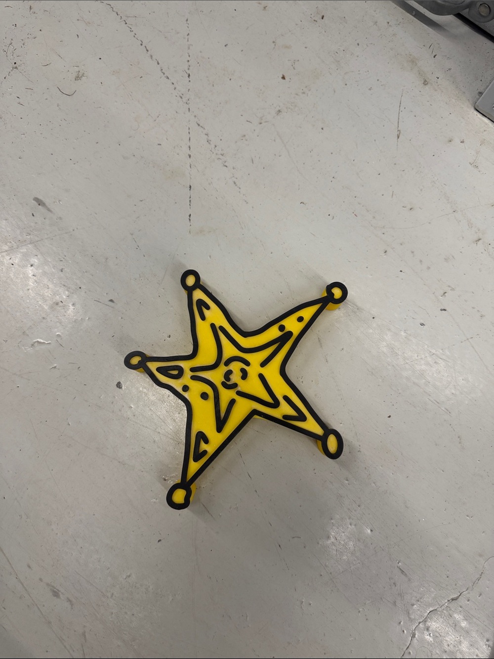 Yellow animated Christmas tree star
